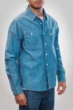 Carica l'immagine nel visualizzatore di Gallery, IRON&amp;RESIN Fairmont Chambray Shirt
