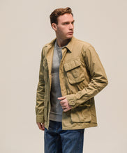 Carica l'immagine nel visualizzatore di Gallery, CHESAPEAKE'S Jungle Jacket Intrepid Col.Beige
