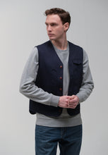 Carica l'immagine nel visualizzatore di Gallery, CAPALBIO Vest Mod.Arno Col:Blu navy
