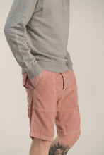 Carica l'immagine nel visualizzatore di Gallery, CHESAPEAKE'S Fatigue Short Corduroy Shannon Col.Coral
