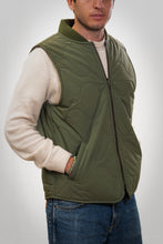 Carica l'immagine nel visualizzatore di Gallery, CHESAPEAKE'S Onion Liner Vest Seawolf double face HBT Wool Col.Military
