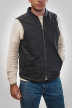 Carica l'immagine nel visualizzatore di Gallery, BL'KER Wool Vest Reversible Owl Col.Grey
