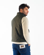 Carica l&#39;immagine nel visualizzatore di Gallery, MANIFATTURA CECCARELLI MOUNTAIN VEST 7916-WX Col.Dark Green
