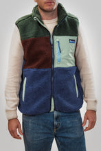 Carica l'immagine nel visualizzatore di Gallery, PENFIELD Mattawa Vest in Blue indigo
