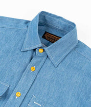 Carica l&#39;immagine nel visualizzatore di Gallery, Denim Work shirt THE QUARTERMASTER
